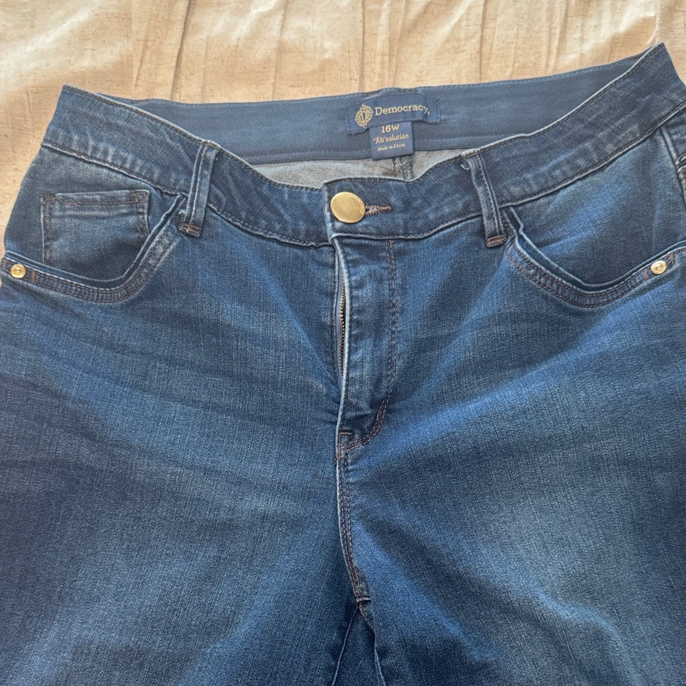 Democracy Women’s Mid-Dark Blue Straight Leg Jeans